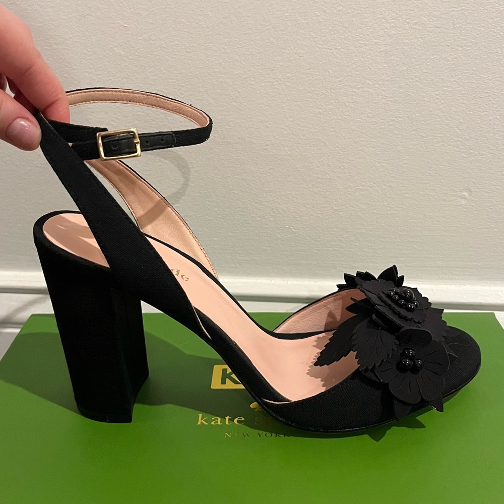 NEW Kate Spade Flower Heels